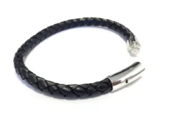 Le Bracelet Pour Homme En Cuir -Cadeaux Boutique 07c9a517f9c476c20e66fabe0956c6ffa48e5494b43a21e80bcea4bdcd0530587