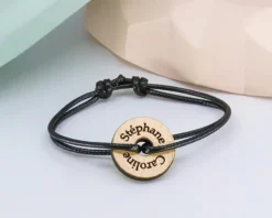 Bracelet Cordon Avec Cible Personnalisée En Bois -Cadeaux Boutique 109d8c3fdbfa4a1251313acac735eb6d74080d63f12da8ea44c3c8aa66b736048