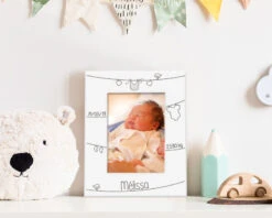Cadre Métal Blanc Gravé Naissance -Cadeaux Boutique 2c87cde64768a5d0f8f4d1485a0a3286a739fdb05c77e8a05c170ea8ec181570