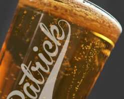 Verre à Bière Personnalisé - Prénom 5 Verre à Bière Personnalisé - Prénom -Cadeaux Boutique 4830ab3ba55e0841f2daf85ac7864e2ee68b0d9ee2f48b84ab06710711231823