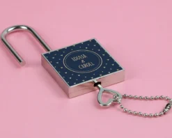 Cadenas De L'Amour Personnalisable - Prénoms - Night Love 5 Cadenas De L'Amour Personnalisable - Prénoms - Night Love -Cadeaux Boutique 498a4f7957b10503d38ee7cbca0faf1a431c6e3cf05df6cf16aa59a31e9e21583