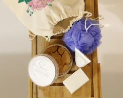 Produits De Beauté Au Lait D'ânesse Bio Et Pochon Personnalisé Maman Fleurie