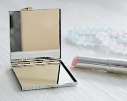 Miroir De Sac La Plus Belle -Cadeaux Boutique 6263aaaf904aa200268ea09c99fce0d4ef7ce51aa520e9a6c712ed46717e18086