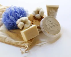 Produits De Beauté Au Lait D'ânesse Bio Et Pochon Personnalisé Maman Fleurie -Cadeaux Boutique 77a8088ccab01e8b4b96f18742cf592c5b751201323b7d9300c0d153ff1436019