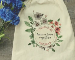 Petit Pochon Personnalisable - Cosmétiques Naturels -Cadeaux Boutique 7b2c38642da80bb0ed38e685f6e1563ef06c855f4fd48fc5d7a146fde9b25228