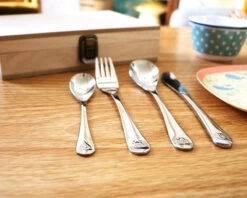 Kit Couverts Enfant Gravé - Animaux -Cadeaux Boutique b6d4947015180a607e8c17fd31cde6ed758f03a1d4f13d26250ee5aeaaa54128