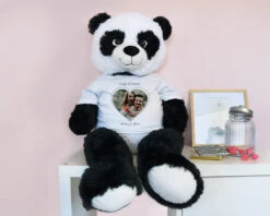 Panda Géant Personnalisable - Coeur Photo -Cadeaux Boutique b826030e04fdc6363b32f50f3b49f1fcdd9d87f577e14f8bcfe1f456d1cf37360