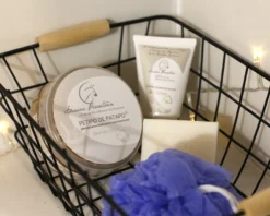 Produits De Beauté Au Lait D'ânesse Bio Et Pochon Personnalisé Maman Fleurie -Cadeaux Boutique bb61a63ff16c2157a7e51d1d66803d084f0df314b6d4cb32d0154a378ca935967