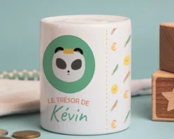 Tirelire Personnalisable - Petit Panda -Cadeaux Boutique cd1e7aa12316bbc26b5e0a50ec4856d9f28d57b8e70840dc31877e8ec36422458
