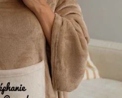 Couverture à Manches Personnalisée En Pause 5 Couverture à Manches Personnalisée En Pause -Cadeaux Boutique cf56071cc9631f4b2a62c292b022967dfabe7850a0ed3d607a327c1c9edc3839