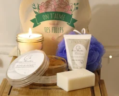 Produits De Beauté Au Lait D'ânesse Bio Et Pochon Personnalisé Maman Fleurie -Cadeaux Boutique f613f07c4bfa4853340f97cf9171bfcb8d5db321782eb0ca8a1b8d3d66af35966
