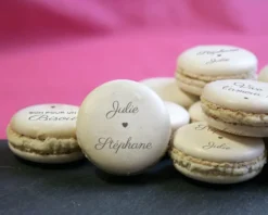 Macarons De L'Amour -Cadeaux Boutique f7662a86623b4bedca3e627646ff51ca798703cb20cb10329ebb99cdd79331050